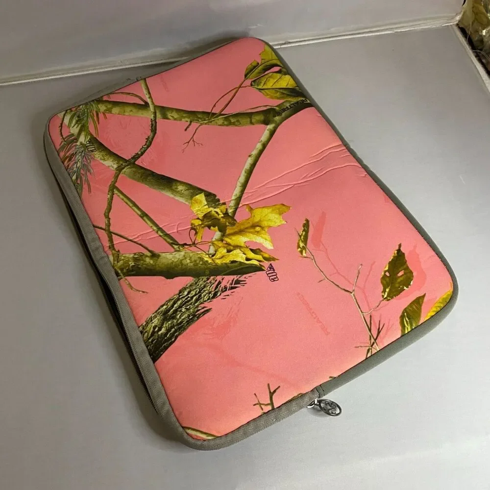 #7422 Realtree Camo Pink and Green Laptop protective Carrying Case 11x16